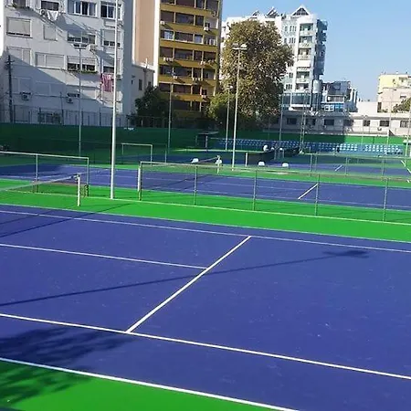 Διαμέρισμα Apartament Shallvaret *